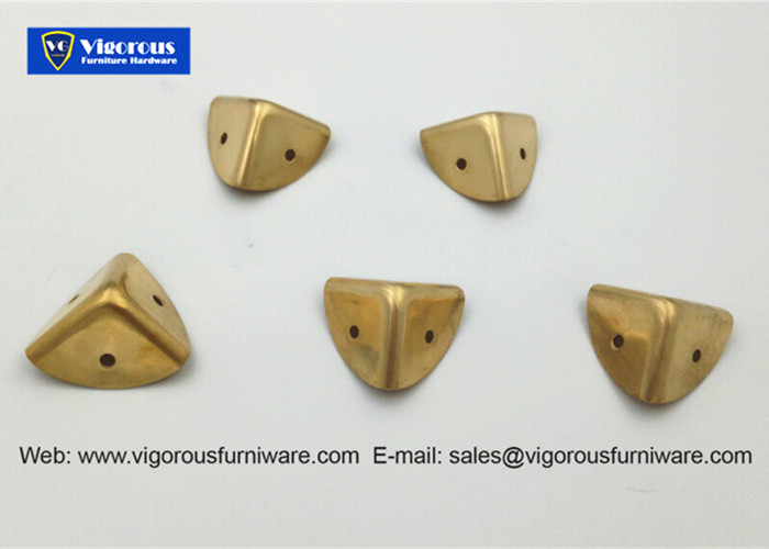 Brass Corner for Suitcase Box Cosmetic Jewellery Box Vigorous manufacture of box corner hinge lock hook and handle2