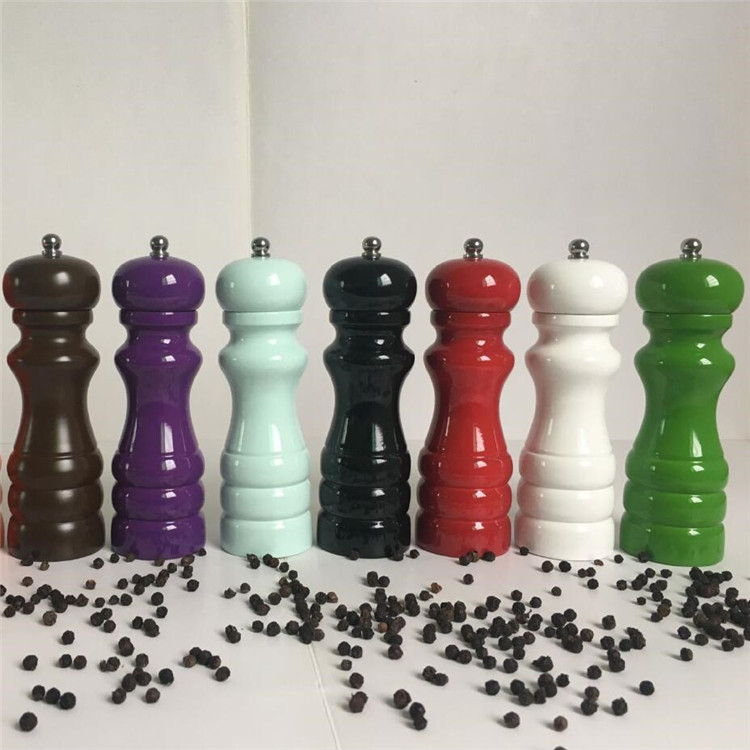 Colored pepper grinders 7