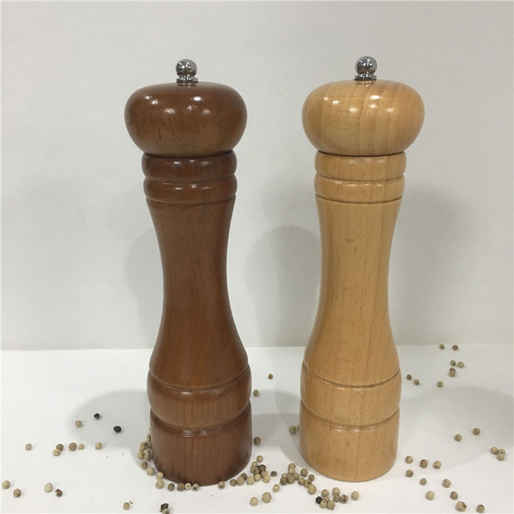 Engraved pepper mill 4