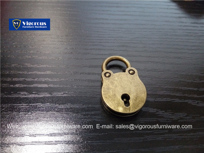 vigorous-manufacture-of-animal-lock-heart-lock138