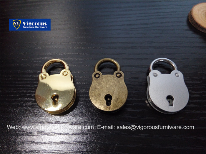 vigorous-manufacture-of-animal-lock-heart-lock144