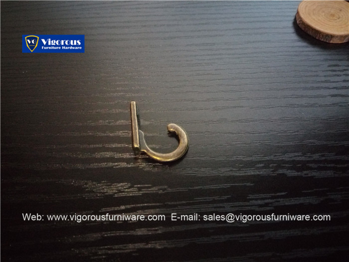 vigorous-manufacture-of-box-corner-hinge-lock-hook-and-handle148