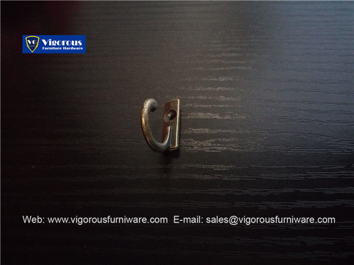 vigorous-manufacture-of-box-corner-hinge-lock-hook-and-handle149