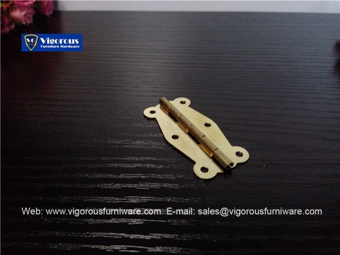 vigorous-manufacture-of-box-corner-hinge-lock-hook-and-handle293