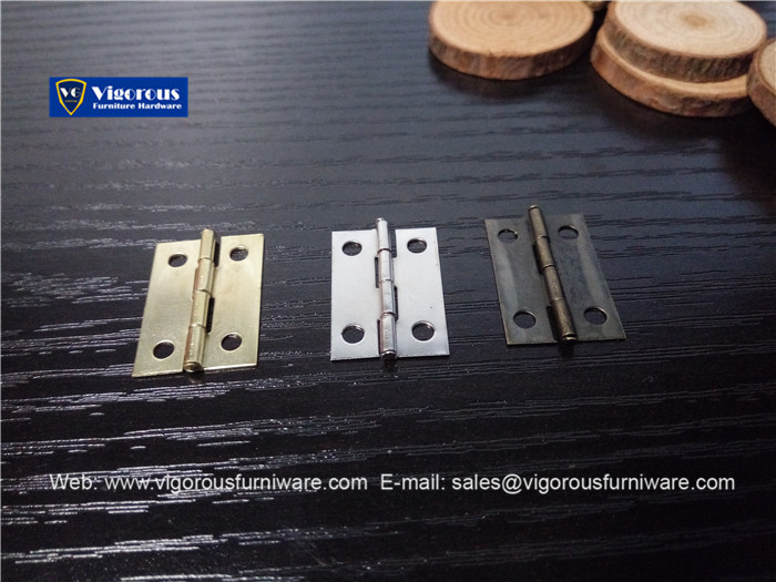 vigorous-manufacture-of-box-corner-hinge-lock-hook-and-handle317