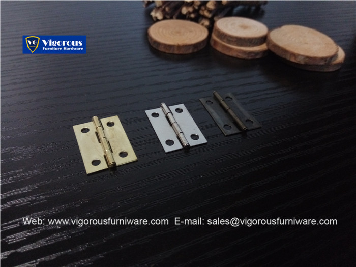 vigorous-manufacture-of-box-corner-hinge-lock-hook-and-handle319