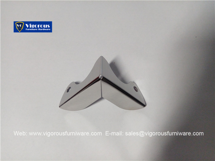 vigorous-manufacture-of-box-corner-hinge-lock-hook-and-handle59