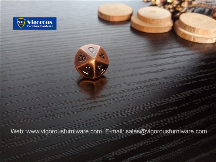 vigorous-manufacture-of-wooden-or-metal-or-plastic-dice-customize-design07