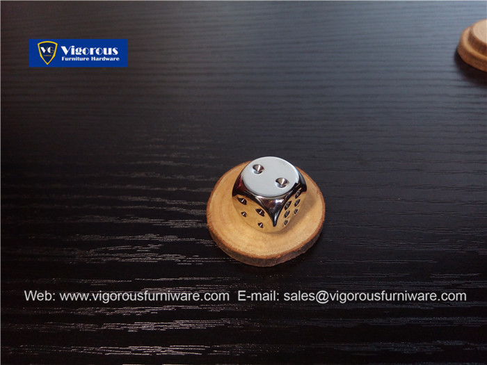 vigorous-manufacture-of-wooden-or-metal-or-plastic-dice-customize-design09