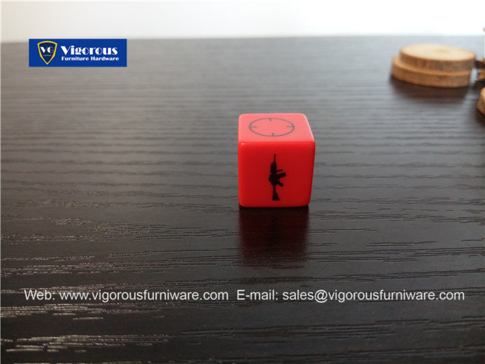 vigorous-manufacture-of-wooden-or-metal-or-plastic-dice-customize-design128