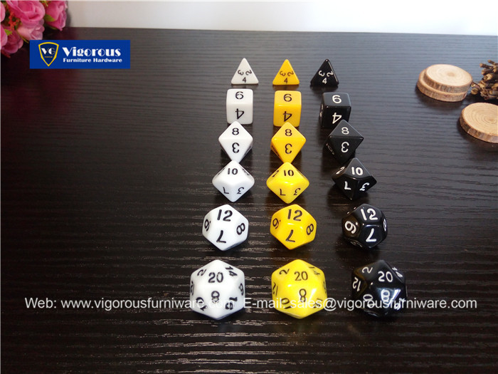 vigorous-manufacture-of-wooden-or-metal-or-plastic-dice-customize-design136