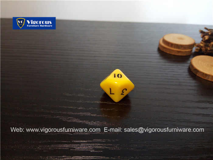 vigorous-manufacture-of-wooden-or-metal-or-plastic-dice-customize-design155