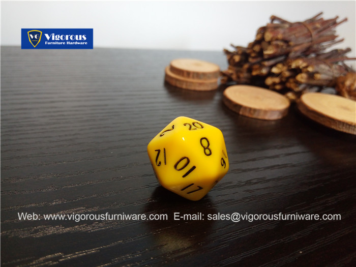 vigorous-manufacture-of-wooden-or-metal-or-plastic-dice-customize-design164