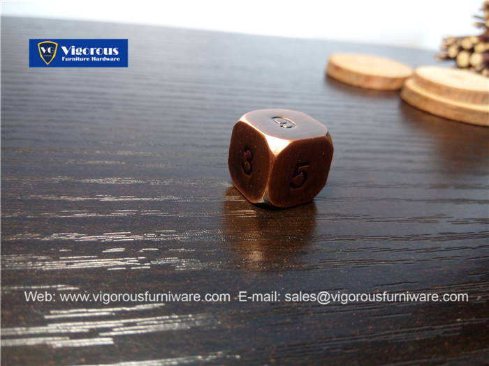 vigorous-manufacture-of-wooden-or-metal-or-plastic-dice-customize-design24