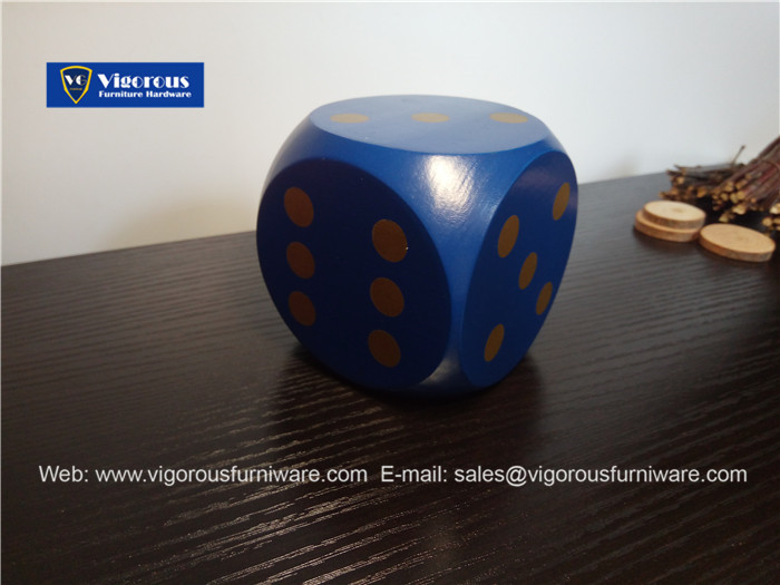 vigorous-manufacture-of-wooden-or-metal-or-plastic-dice-customize-design29