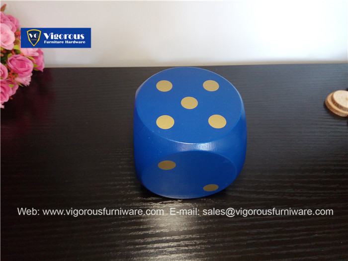 vigorous-manufacture-of-wooden-or-metal-or-plastic-dice-customize-design31