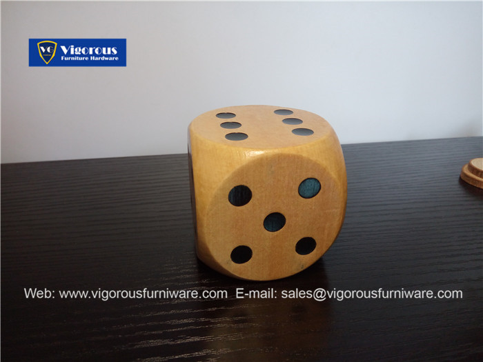 vigorous-manufacture-of-wooden-or-metal-or-plastic-dice-customize-design35