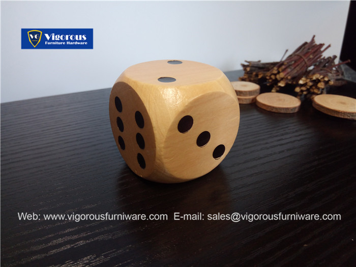 vigorous-manufacture-of-wooden-or-metal-or-plastic-dice-customize-design42