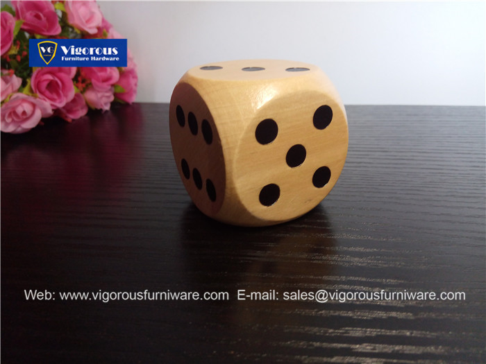 vigorous-manufacture-of-wooden-or-metal-or-plastic-dice-customize-design43