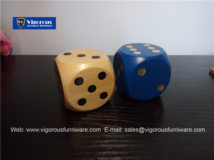 vigorous-manufacture-of-wooden-or-metal-or-plastic-dice-customize-design45