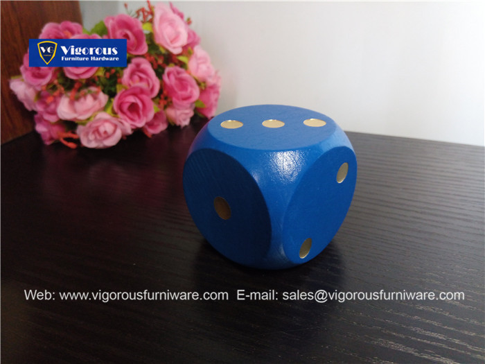 vigorous-manufacture-of-wooden-or-metal-or-plastic-dice-customize-design49