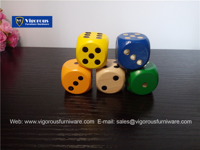 vigorous-manufacture-of-wooden-or-metal-or-plastic-dice-customize-design57