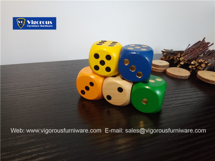 vigorous-manufacture-of-wooden-or-metal-or-plastic-dice-customize-design58