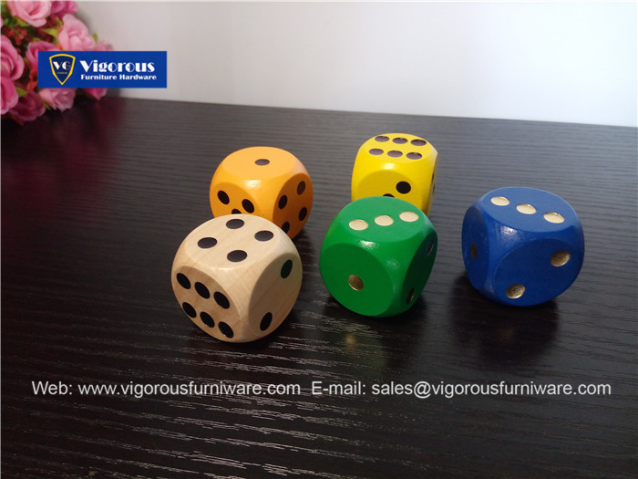 vigorous-manufacture-of-wooden-or-metal-or-plastic-dice-customize-design61