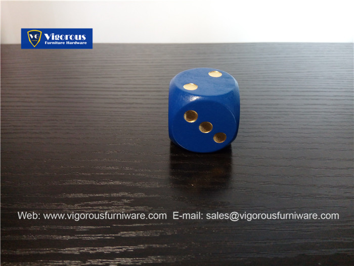 vigorous-manufacture-of-wooden-or-metal-or-plastic-dice-customize-design62