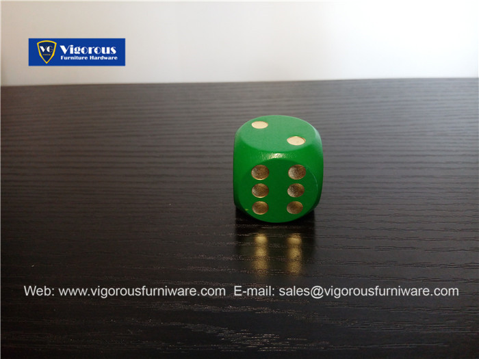 vigorous-manufacture-of-wooden-or-metal-or-plastic-dice-customize-design67