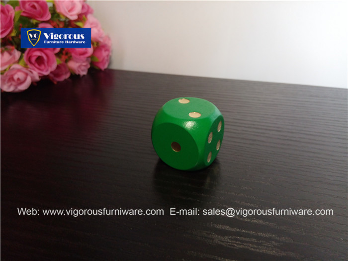 vigorous-manufacture-of-wooden-or-metal-or-plastic-dice-customize-design69