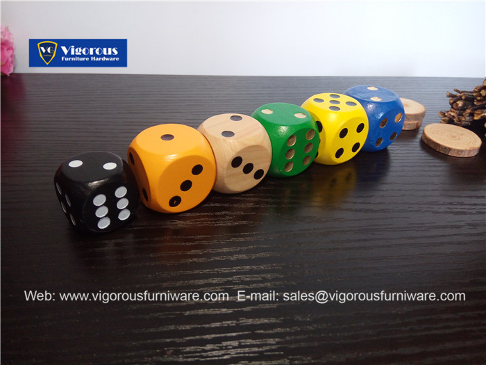 vigorous-manufacture-of-wooden-or-metal-or-plastic-dice-customize-design78