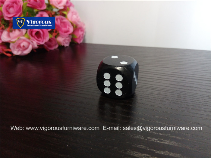 vigorous-manufacture-of-wooden-or-metal-or-plastic-dice-customize-design88
