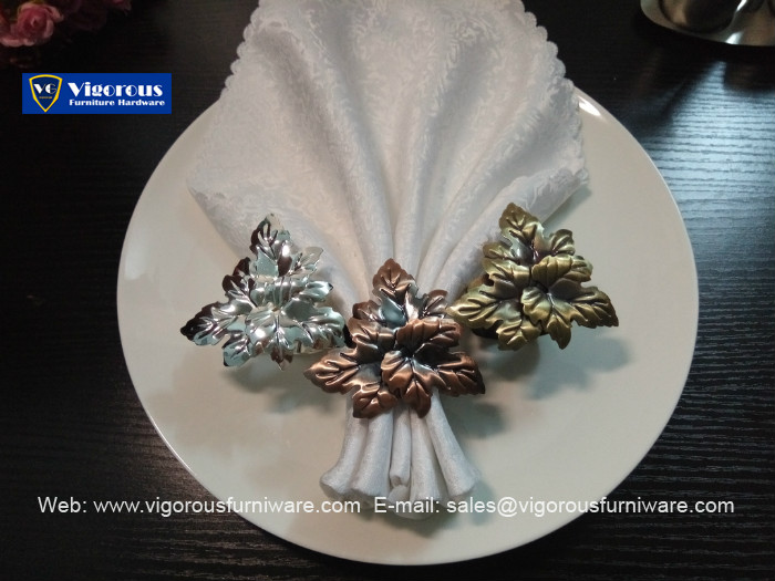vigorous-tableware-leaves-antique-bronze-plating-napkin-ring-napkin-holder-10