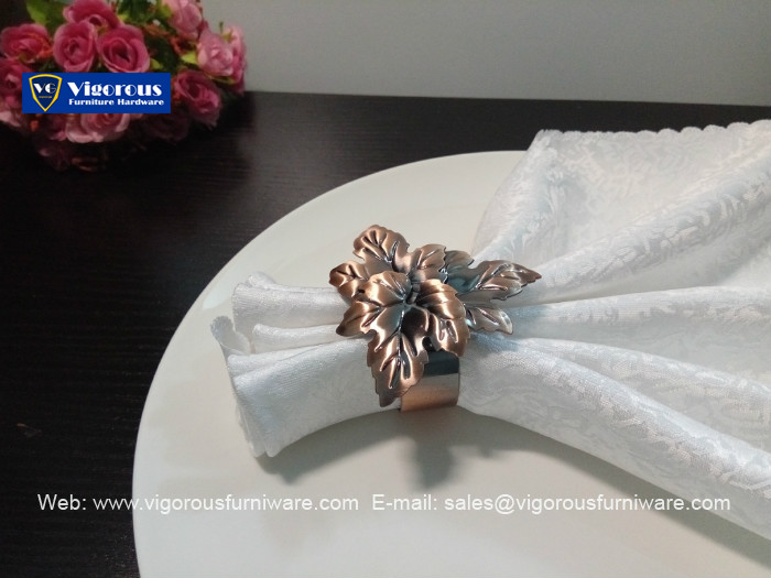 vigorous-tableware-leaves-antique-bronze-plating-napkin-ring-napkin-holder-3