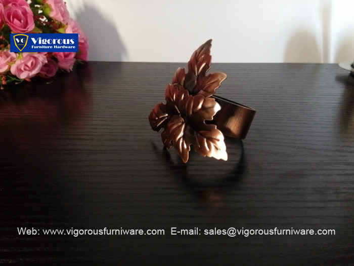 vigorous-tableware-leaves-antique-bronze-plating-napkin-ring-napkin-holder-4
