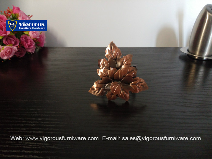 vigorous-tableware-leaves-antique-bronze-plating-napkin-ring-napkin-holder-6