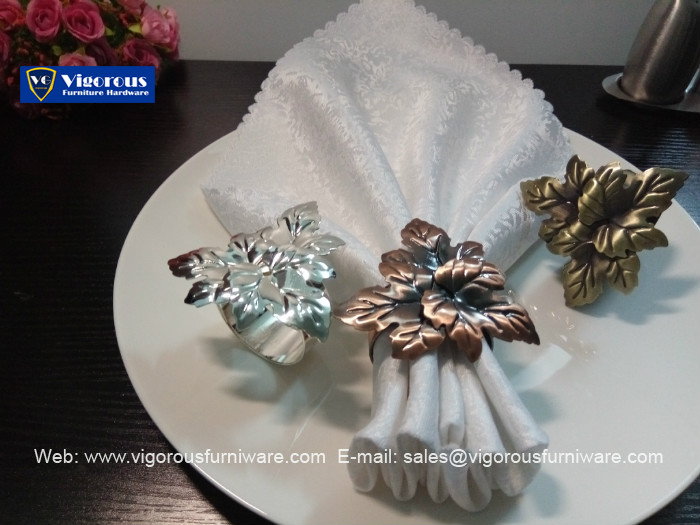 vigorous-tableware-leaves-antique-bronze-plating-napkin-ring-napkin-holder-9
