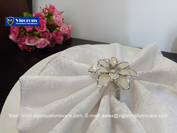 vigorous-tableware-white-flower-napkin-ring-napkin-holder-5