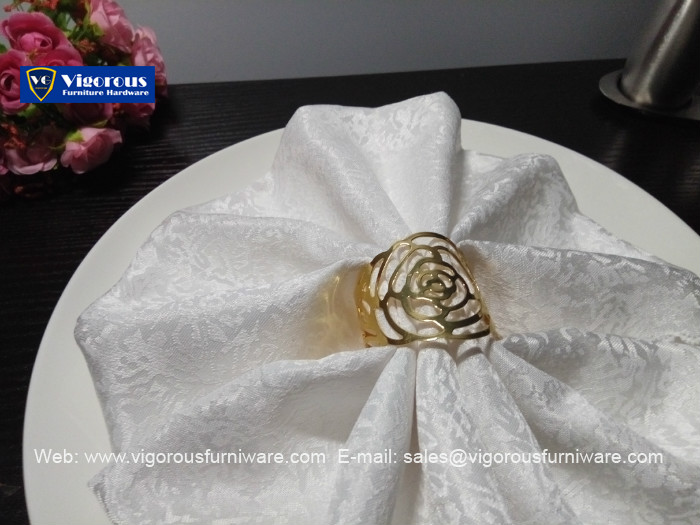metal-golden-rose-napkin-ring-napkin-holder-2