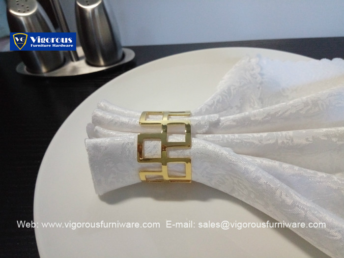 metal-tableware-gold-color-round-napkin-ring-napkin-holder-4