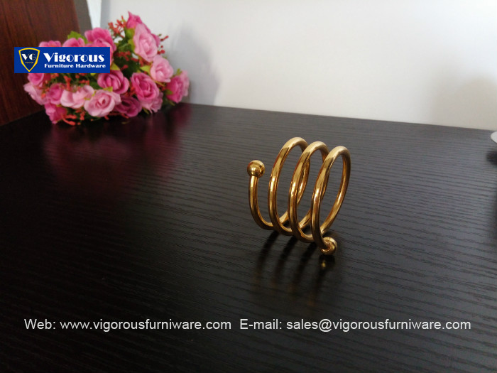 metal-tableware-gold-finish-napkin-ring-napkin-holder-2