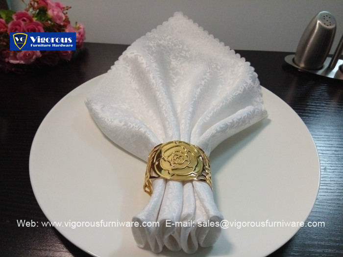 metal-tableware-gold-plating-rose-napkin-ring-napkin-holder-1