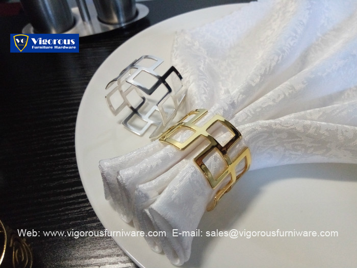 metal-tableware-silver-and-gold-color-roud-napkin-ring-napkin-holder-2