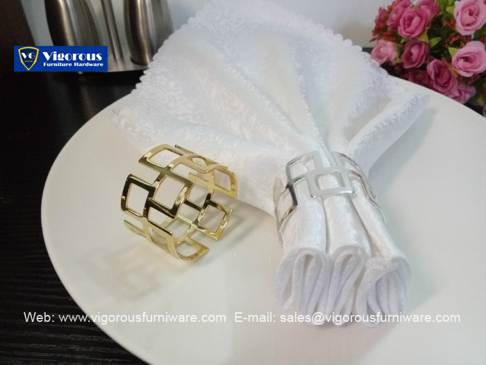 metal-tableware-silver-and-gold-color-roud-napkin-ring-napkin-holder-5