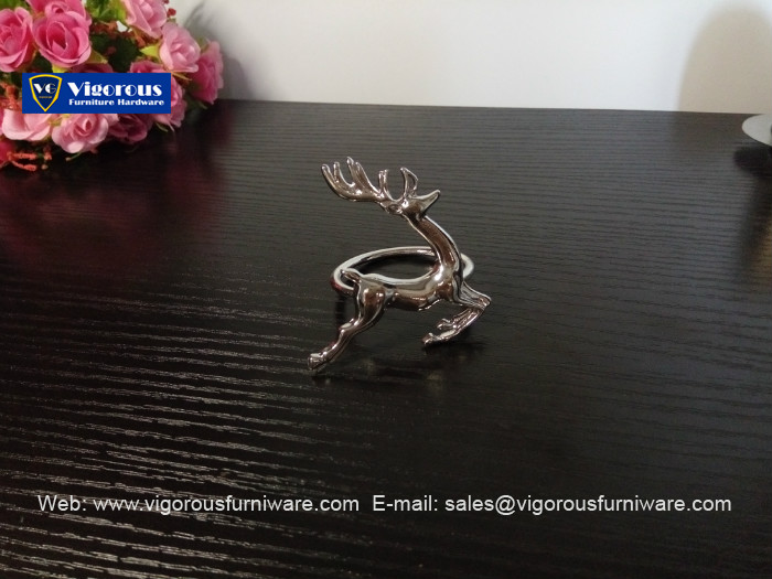 metal-tableware-silver-color-reindeer-napkin-ring-napkin-holder-1