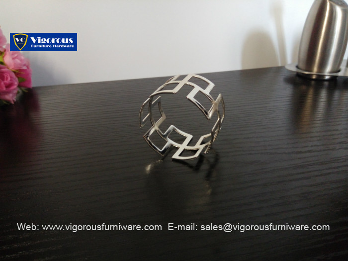 metal-tableware-silver-color-round-napkin-ring-napkin-holder-5