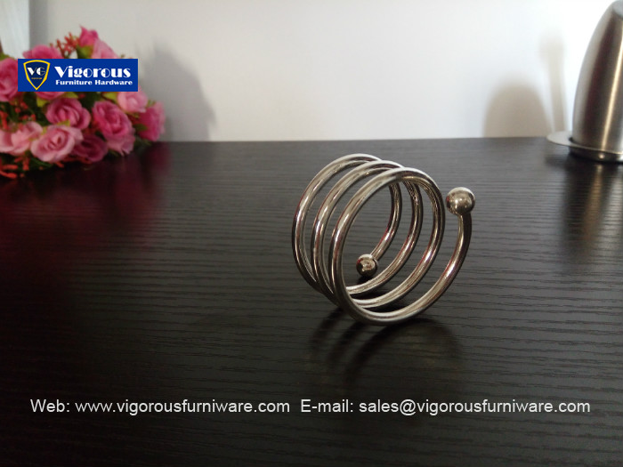 metal-tableware-silver-finish-napkin-ring-napkin-holder-5