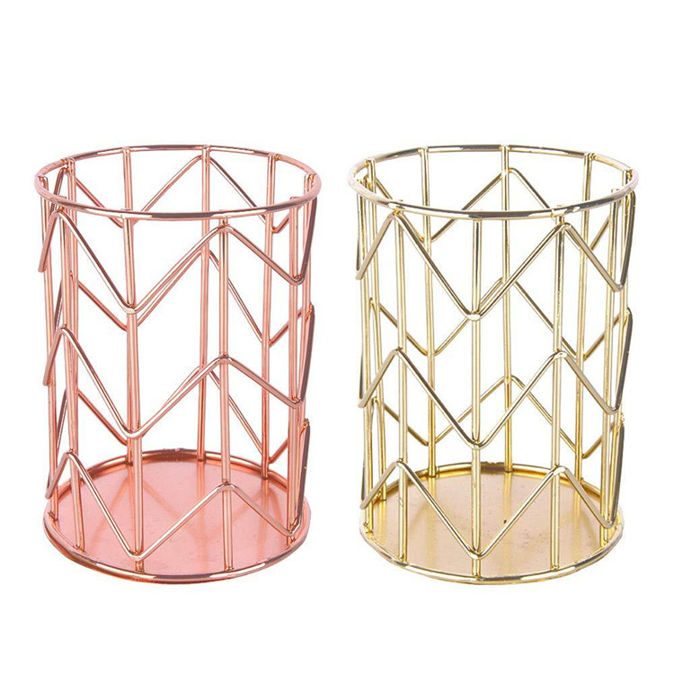 metal wire baskets (2)