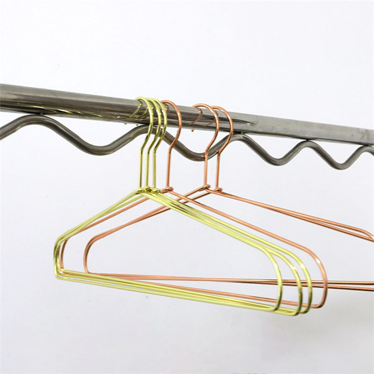 Plastic Hangers in Bulk, Wholesale Retailers